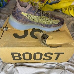 Adidas Yeezy Boost 380 Box